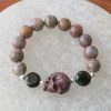 Cracked Alashan Agate bracelet with skull charm - Image 2
