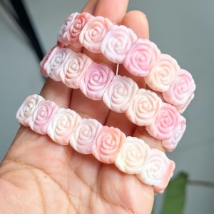 Rose Queen Conch Shell Soft Bangle